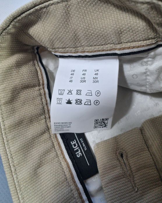 Шорты Boss чинос бежевого цвета Hugo Boss бермуды