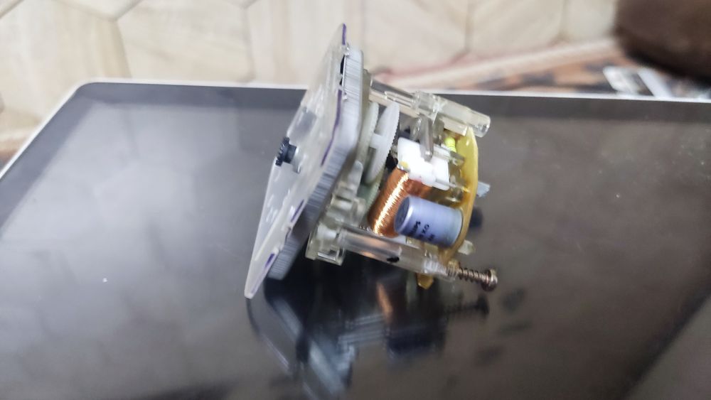 механизм часов Opel Kadett e