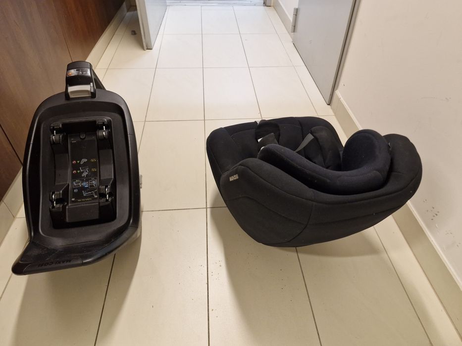 Maxi-Cosi Pearl Pro 2 i-Size Fotelik 0-18 kg Authentic Black plus baza