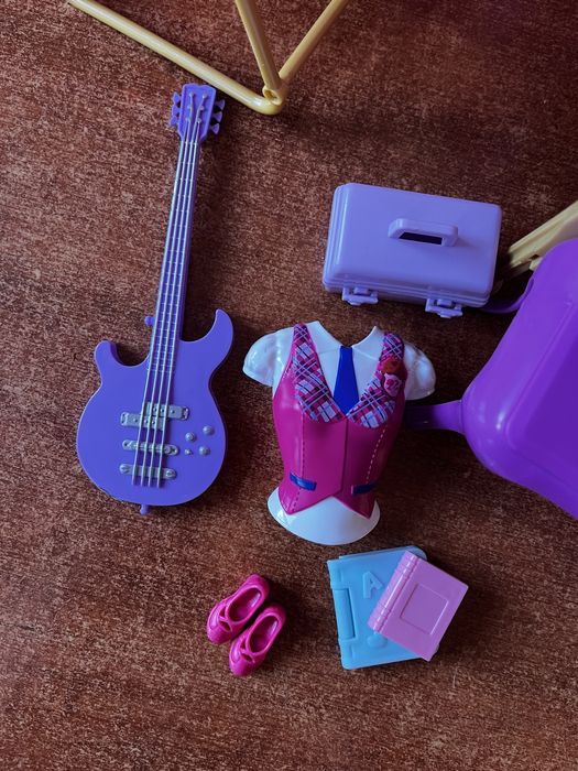 zestaw BARBIE - Akademia Księżniczek