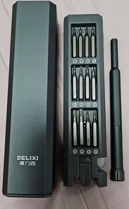 Набір прецизійних викруток DELIXI 44 в 1 у алюмінієвому корпусі