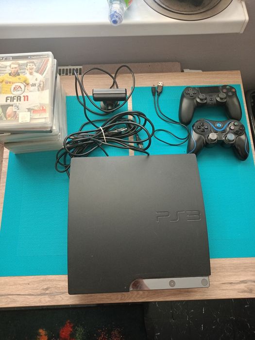 PlayStation 3 dwa pady całe okablowanie