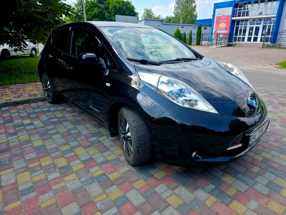 Nissan Leaf Рідна фарба!