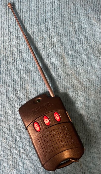 Pilot Silicon z antenką, trzy przyciski