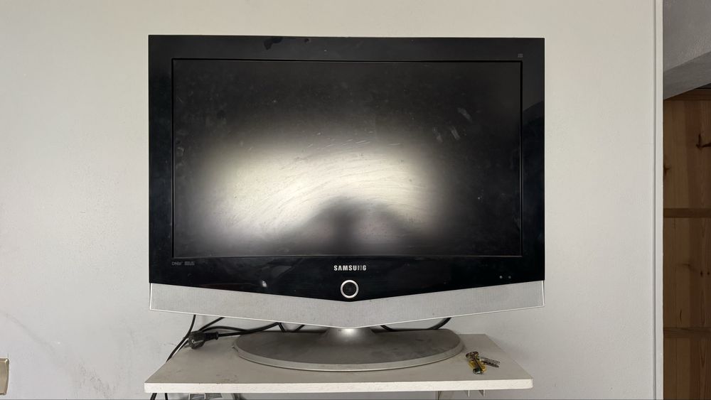 Tv Samsung LCD LE32R51B