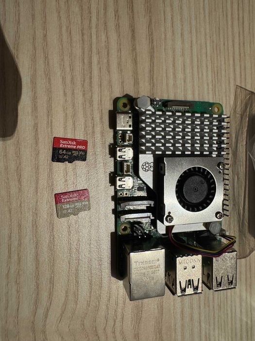 Raspberry Pi 5 8GB + obudowa + Active Cooler – idealny stan