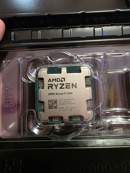 Zestaw ryzen 7600 box z Cooler Master MasterLiquid ML240L V2 RGB