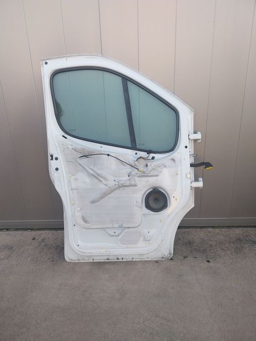 Porta Renault frente esquerda Trafic 2.0 dci ano 2011