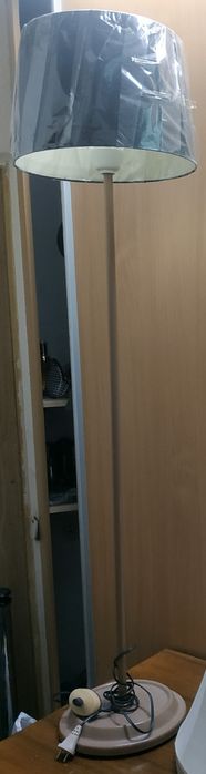 Продам торшер напольный 150 см