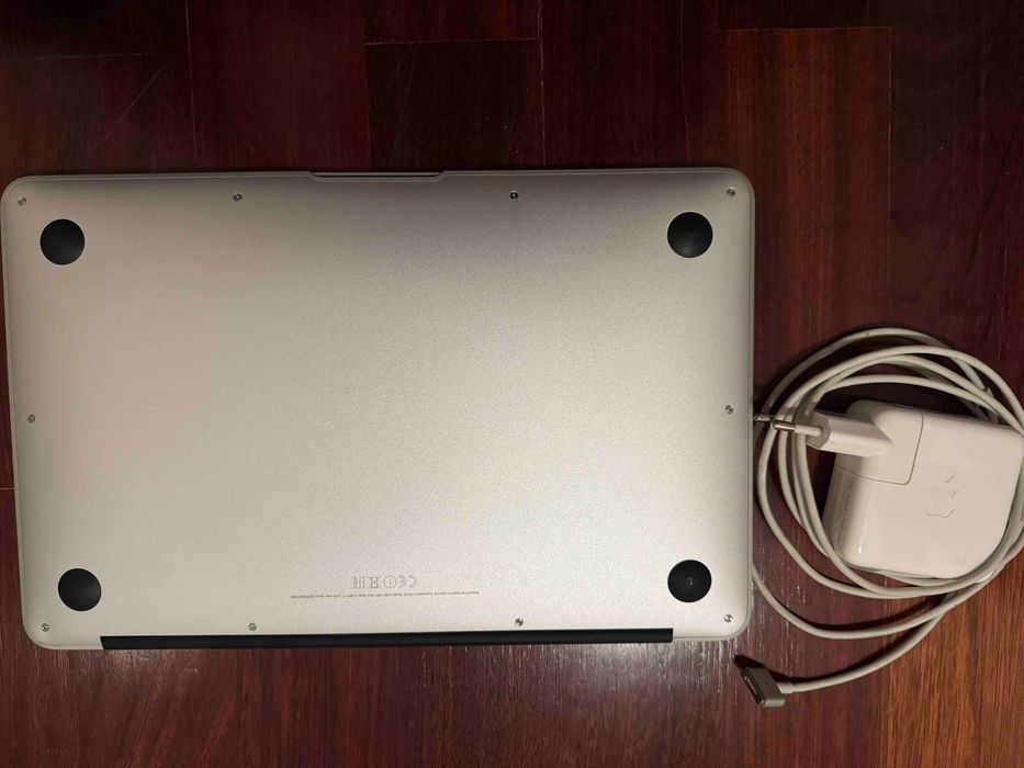 Macbook Air 11’’ (2015) – Excelente estado