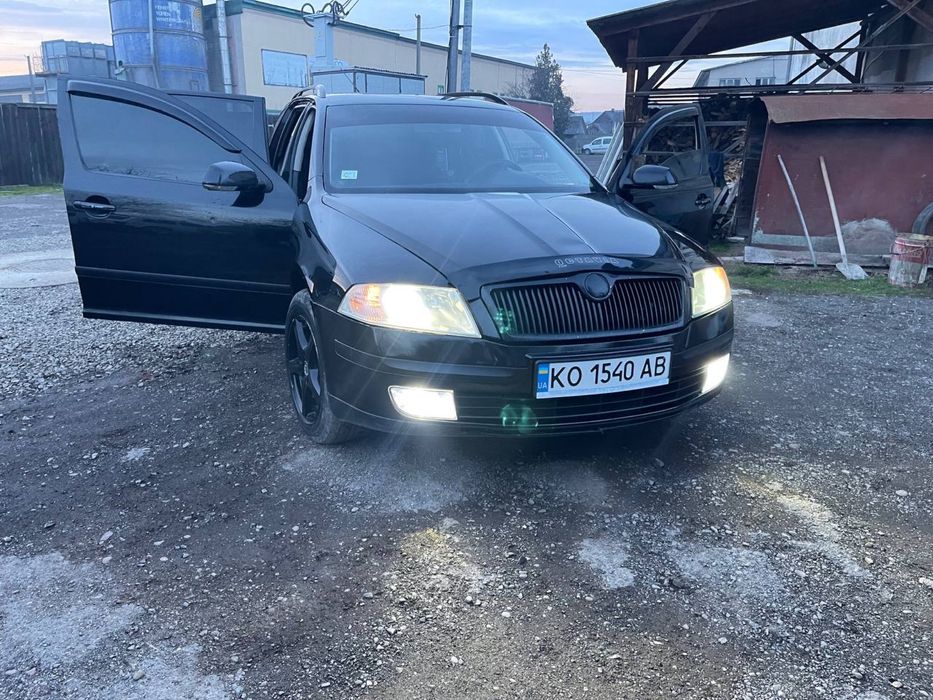 продам шкоду а5 автомат коробка все працює відміно