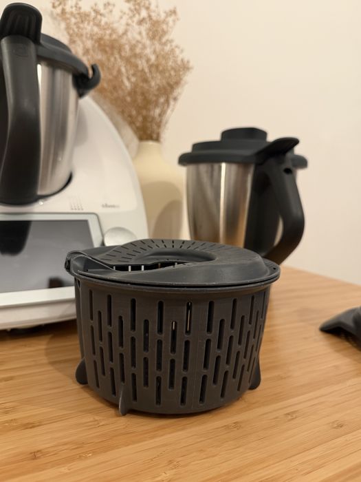 Bimby TM6 com todos os acessórios + copo extra