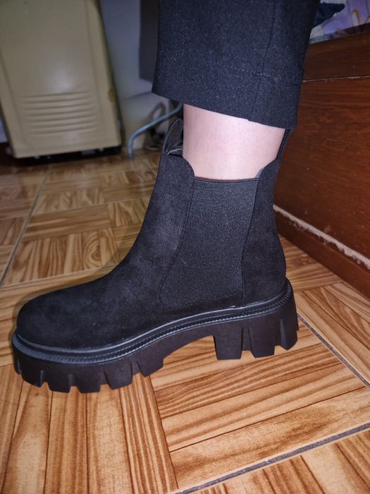Botas camurça pretas