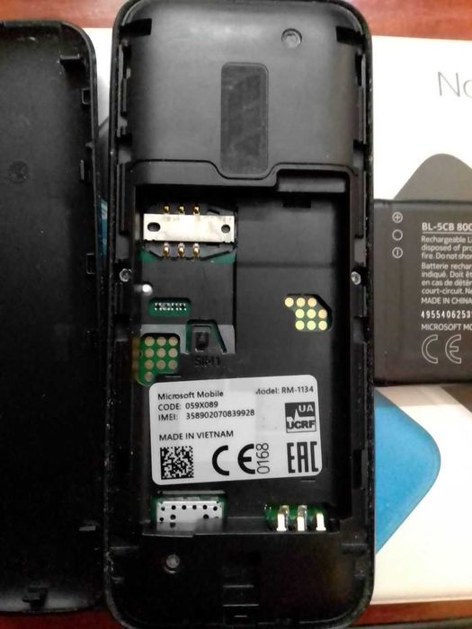 Мобільний телефон Nokia 105 с коробкой. Как новый.