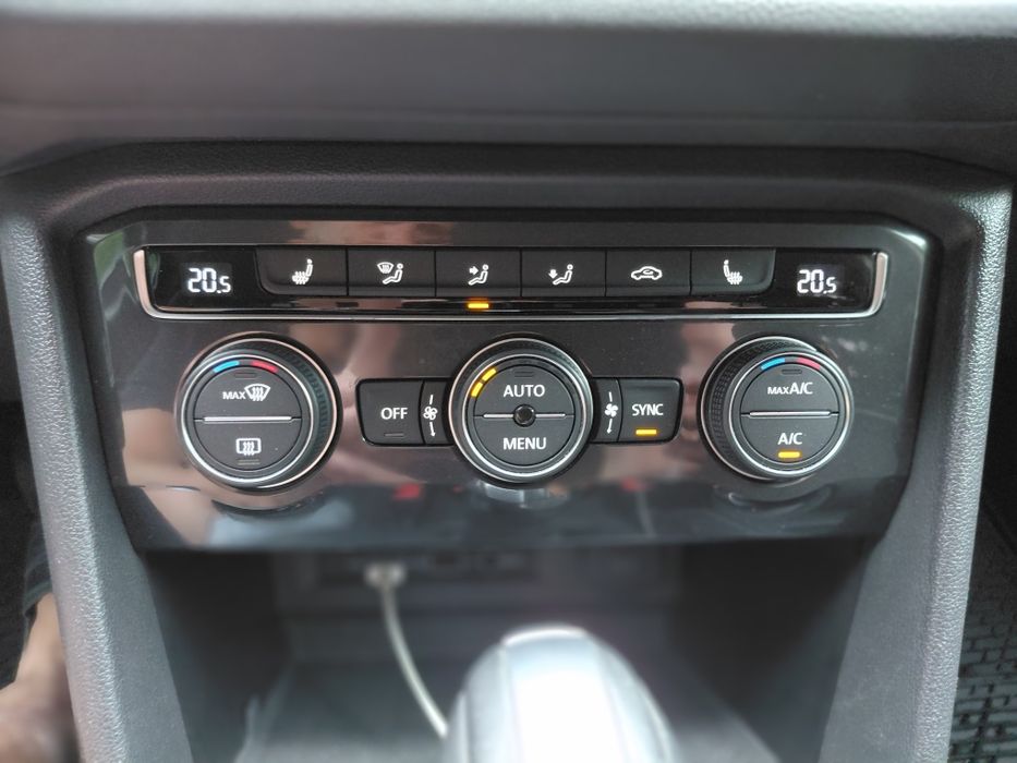 VW Tiguan  2019 2.0 передній привід