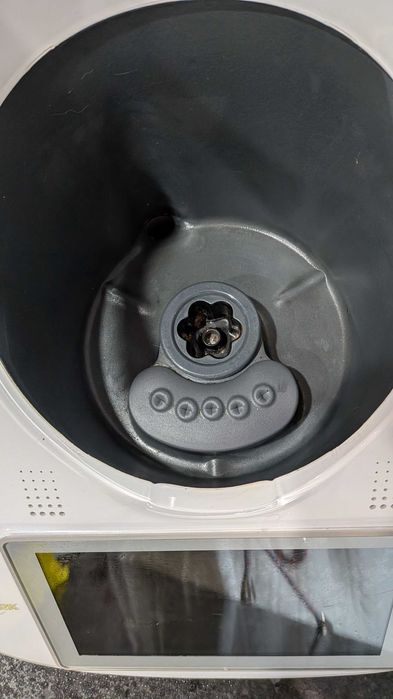 Bimby TM6 com pouco uso