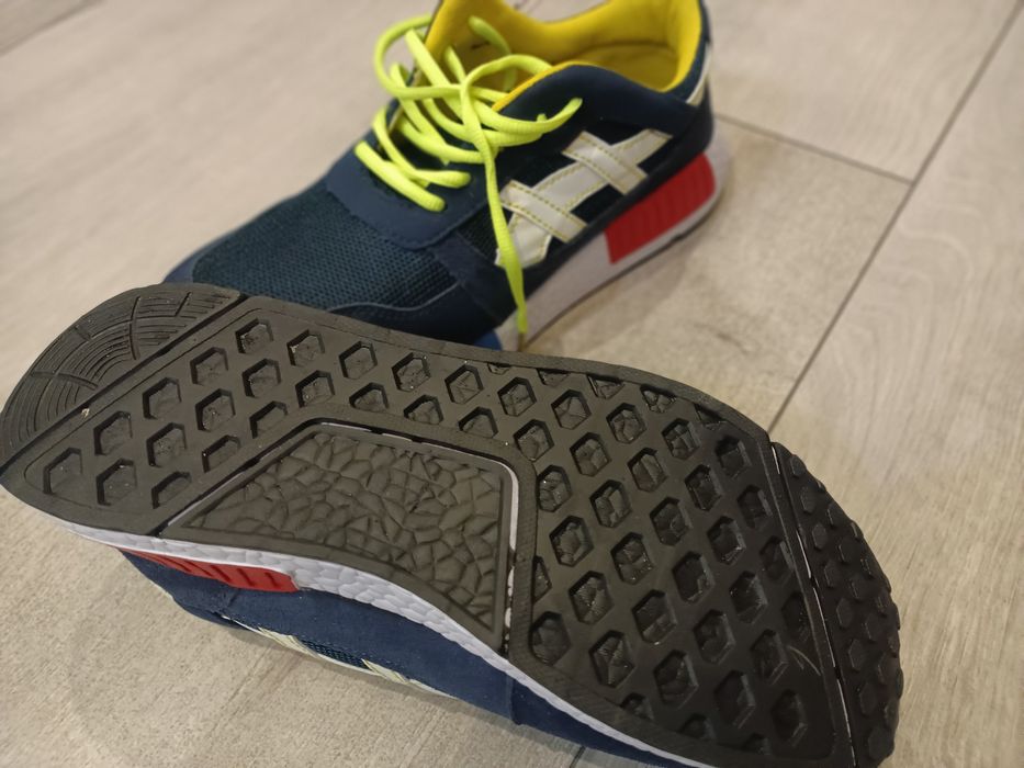 Adidasy Obuwie robocze r.46 28 cm