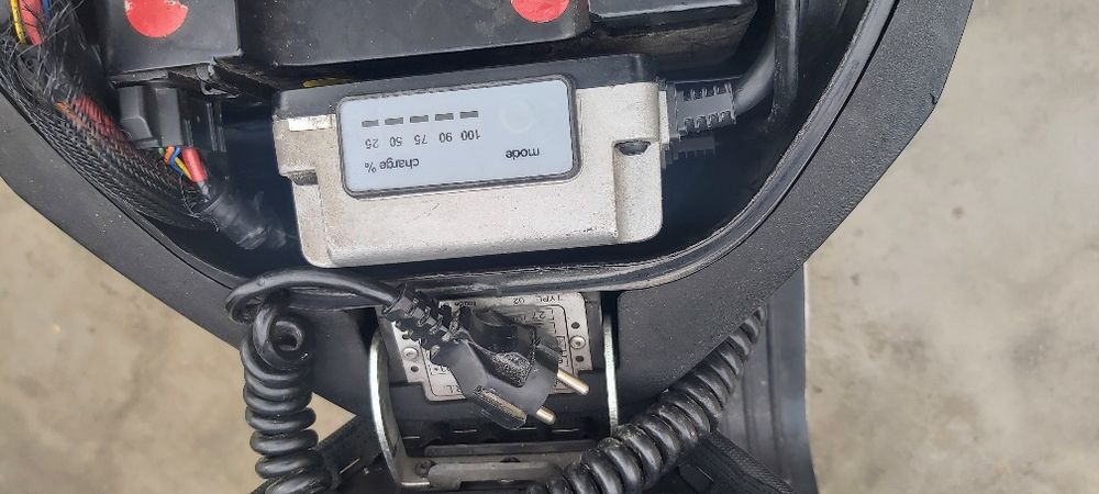 Vendo scooter eléctrica