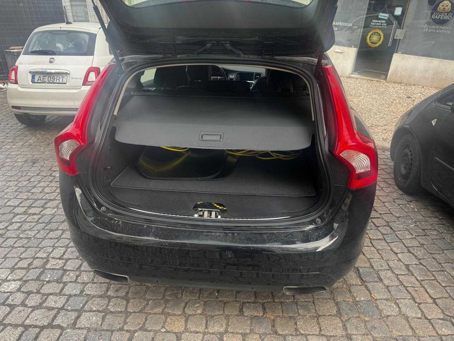 Carrinha V60 2.4 D6 Plug-in Hybrid Momentum AWD PHEV