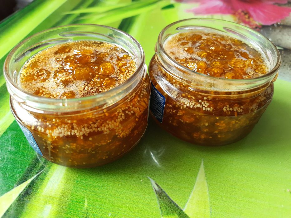 Вареня з малини, варення с пелюсток чайної рози