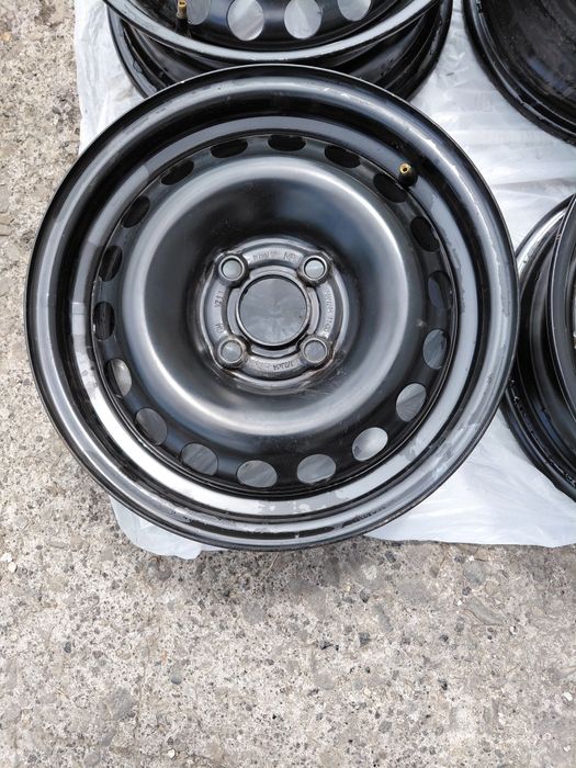 Диски 4 100 14 Opel J5,5  ET 39  DIA 56,6 ; 3000 грн.за 4 шт..