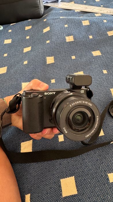 Sony ZV-E10 (corpo ou kit)