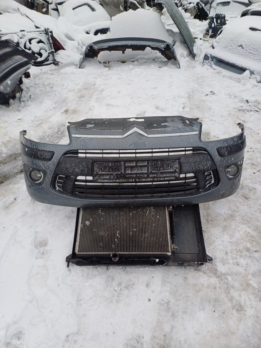 Citroen C4 ресталінг 08-11r передній бампер бампера в доброму стані