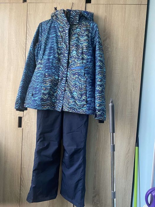 Продаю жіночий спортивний комтюм Burton