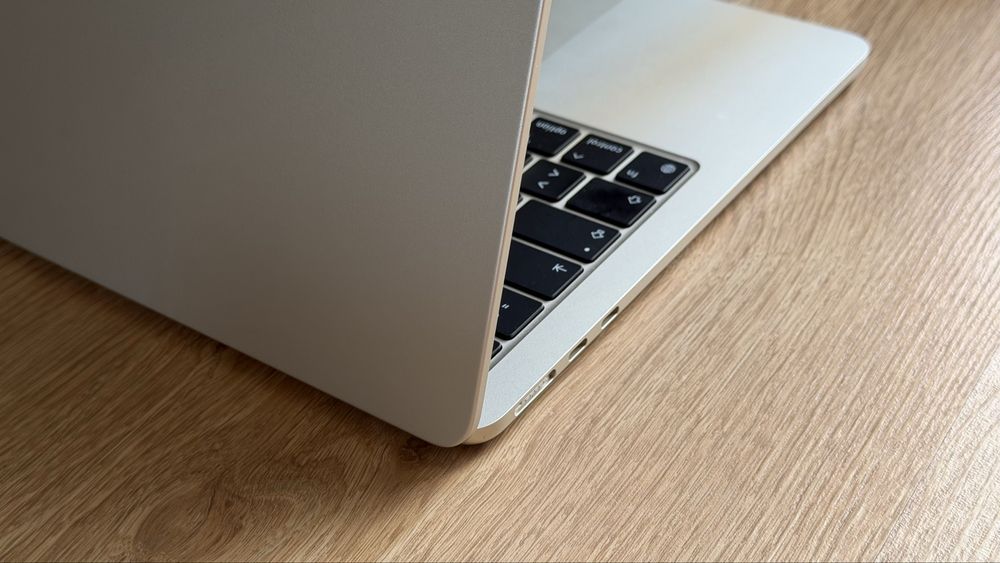 MacBook Air 13” M2 (2022) 16/256 GB – стан нового!