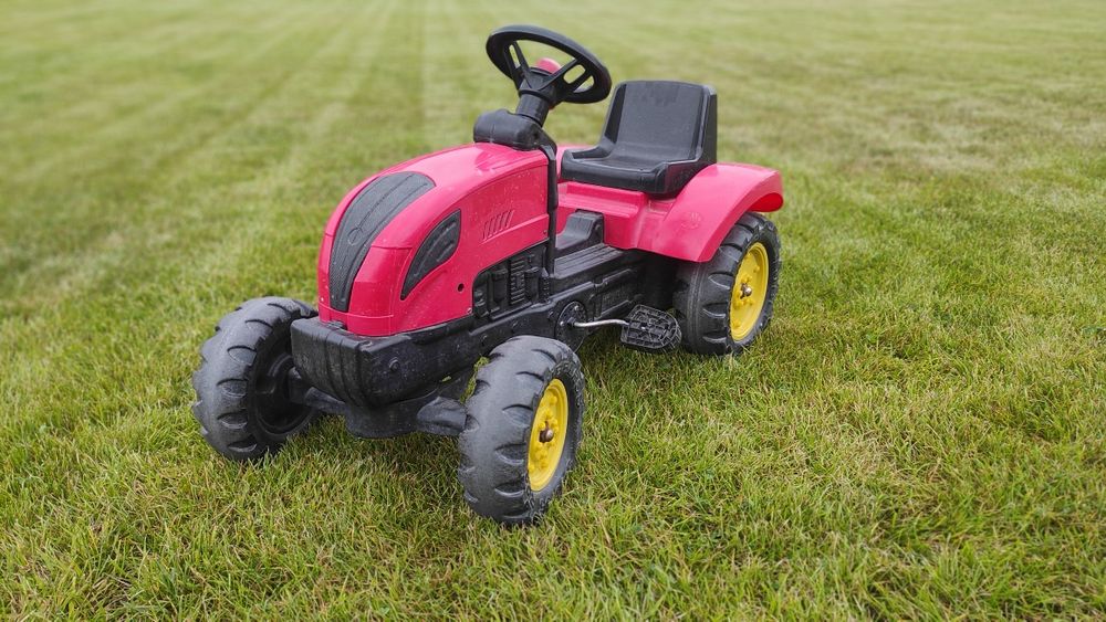 Traktor ciągnik dziecięcy na pedały