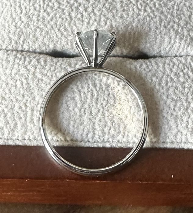 Pierscionek z Brylantem 1.59 carat