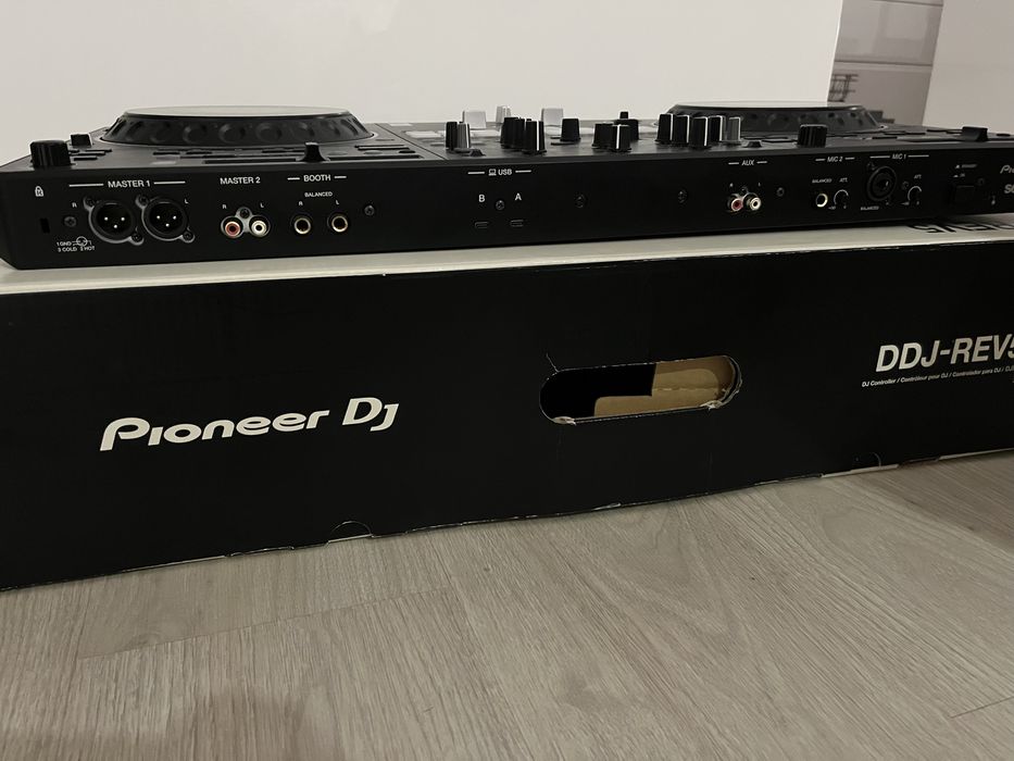 Controladora DJ DDJ-Rev 5