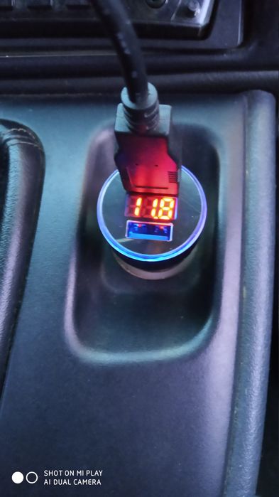 Автомобильная зарядка 3А, 2хUSB выхода с вольтметром и амперметром