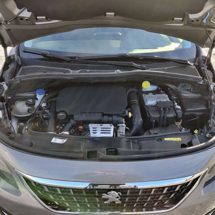 Продам Peugeot 2008, 2017 року з панорамою