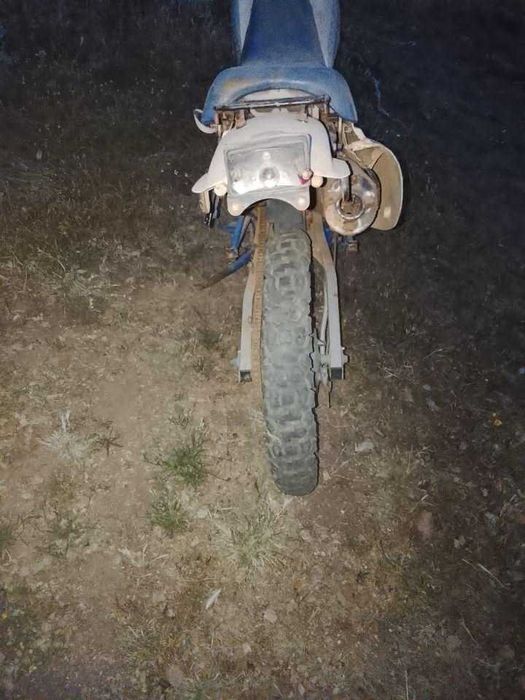 Vendo dr 125 sem docs sem bateria sem cachimbo sem vela ... Última vez parada a andar e de certeza com cachimbo e vela pega 180 euros não negociável