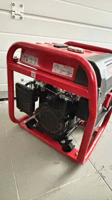 Gerador Einhell 1100W / 230V / 6,5L - Novo