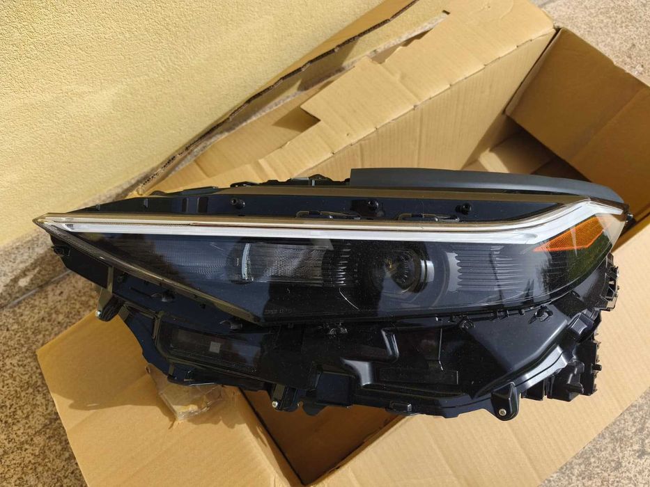 Farol Esquerdo Toyota BZ4X