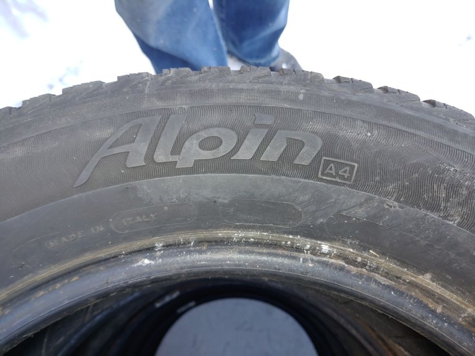 Michelin Alpin A4 215/60/R16