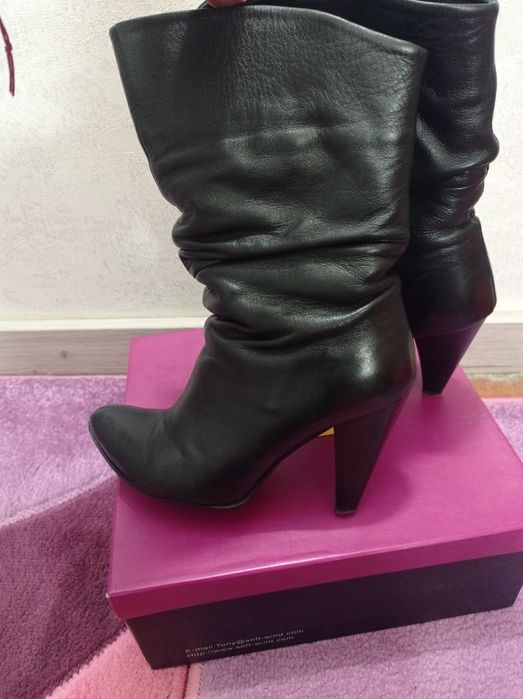 Зимові шкіряні козаки сапожки жіночі Зимние кожаные женские сапоги Зим