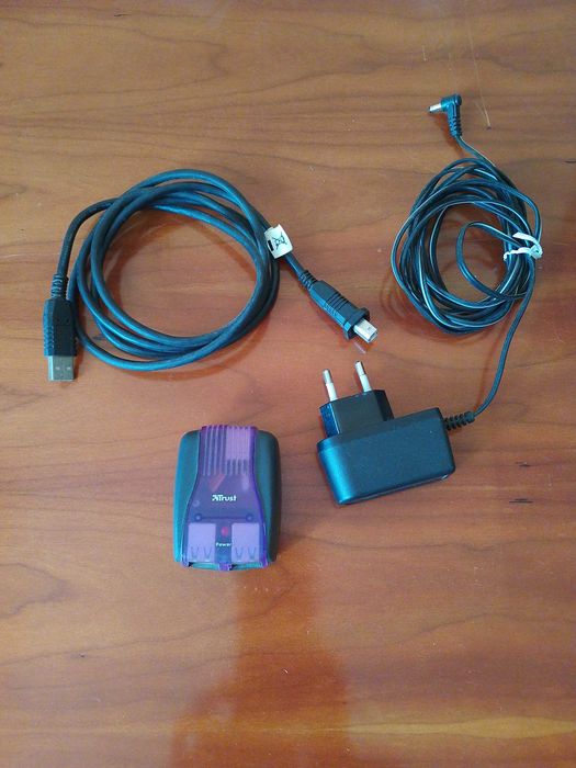 HUB 4 PORTAS USB com Transformador da marca TRUST