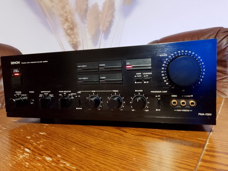 Potężny i mocny wzmacniacz Denon PMA 700 V