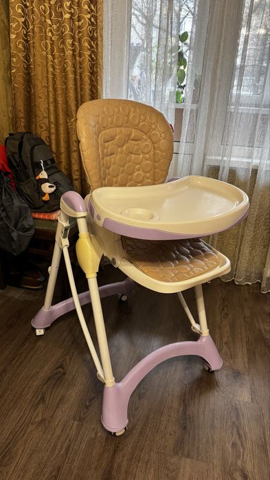 Стільчик для годування Carrello