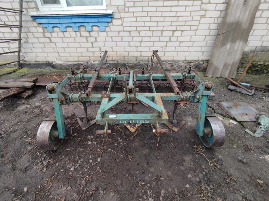 Продам Трактор Т-25,, картоплесаджалка, (можна окремо