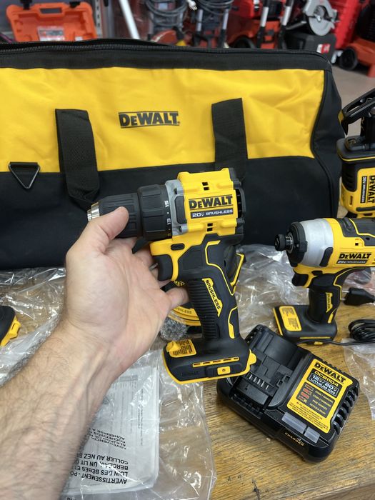 Аккумуляторная дрель-шуруповерт DEWALT DCD794B новий