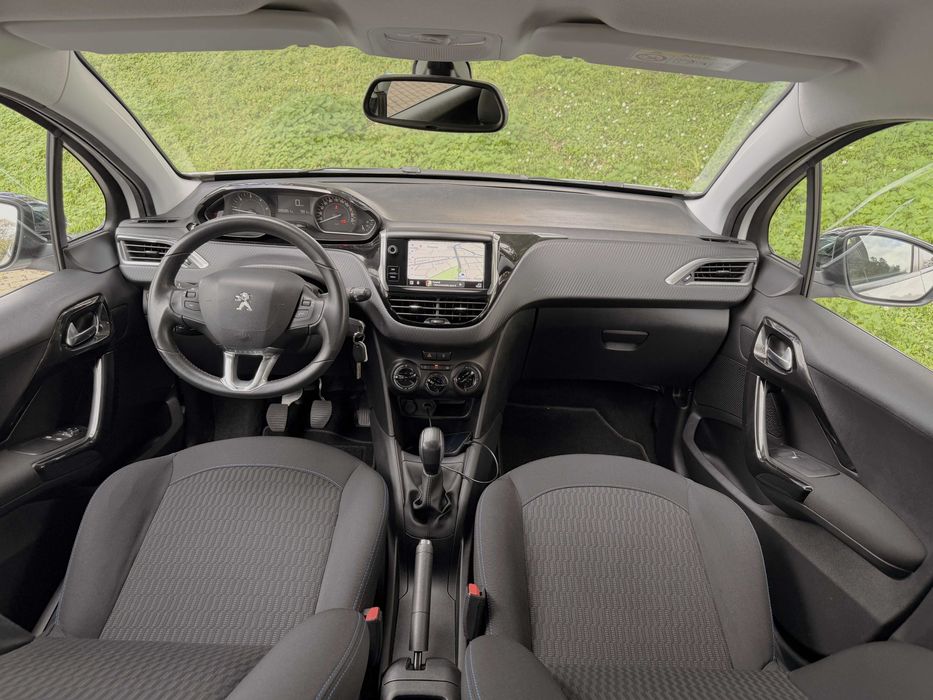 desde 165€ Mês # Peugeot 208 1.5 BlueHDi Signature 102cv # 2019/06