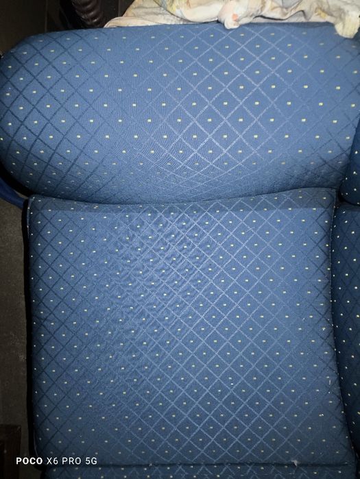 Sofá cama , 2 poltronas