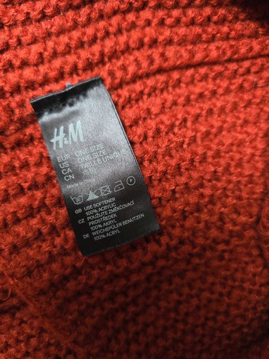 Koralowoczerwony komin H&M