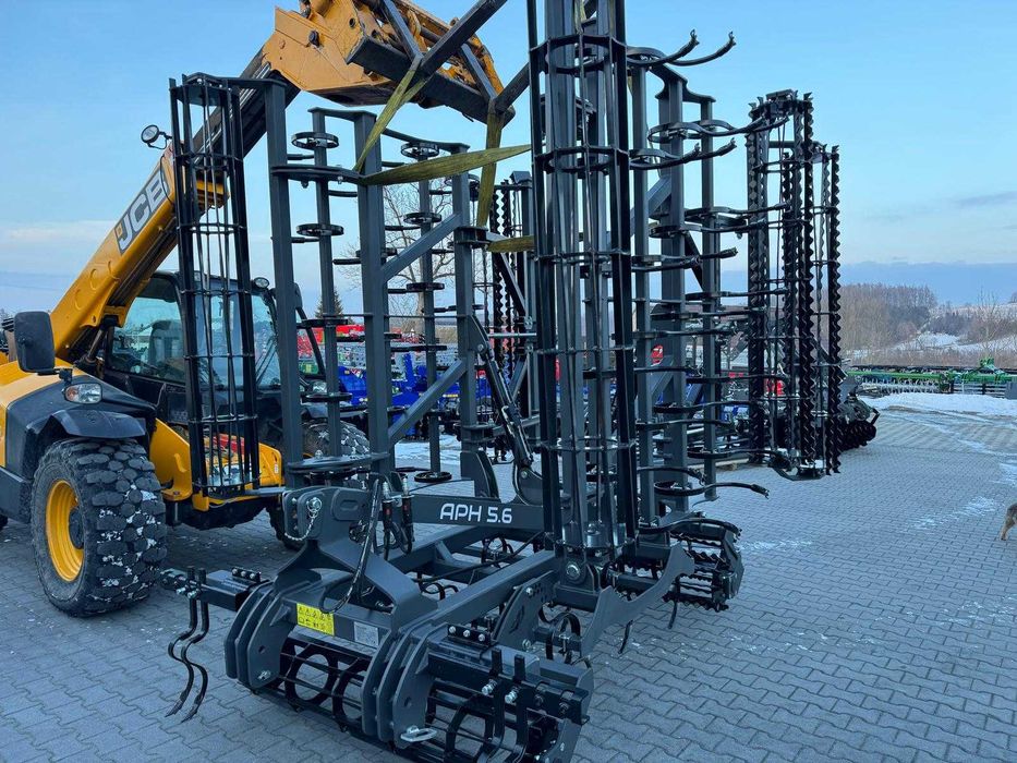 Agregat pazurek APH 4,2 m 5,0 m 5,6 m HELAGRO składany hydraulicznie