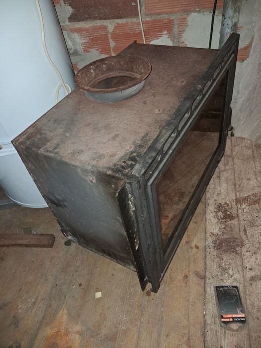 Salamandra lareira em bom estado