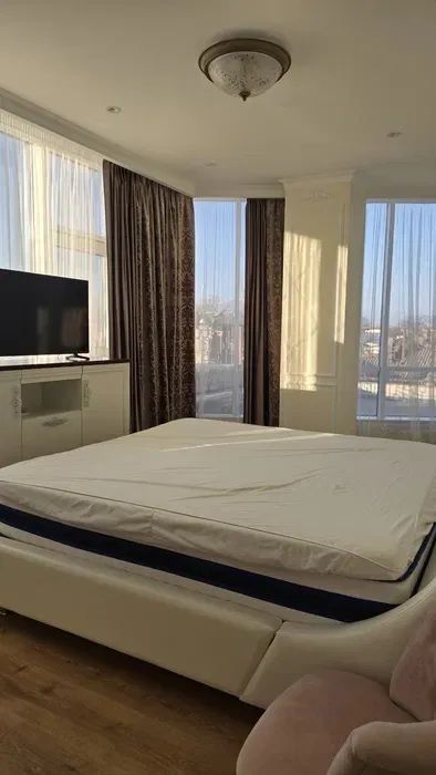 Сдам 18 жемчужина ЦЕНТР ВСЕГДА ЕСТЬ СВЕТ Новая 3к квартира Арнаутская